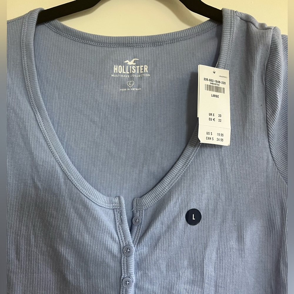 Hollister Ribbed top. - Picture 3 of 9
